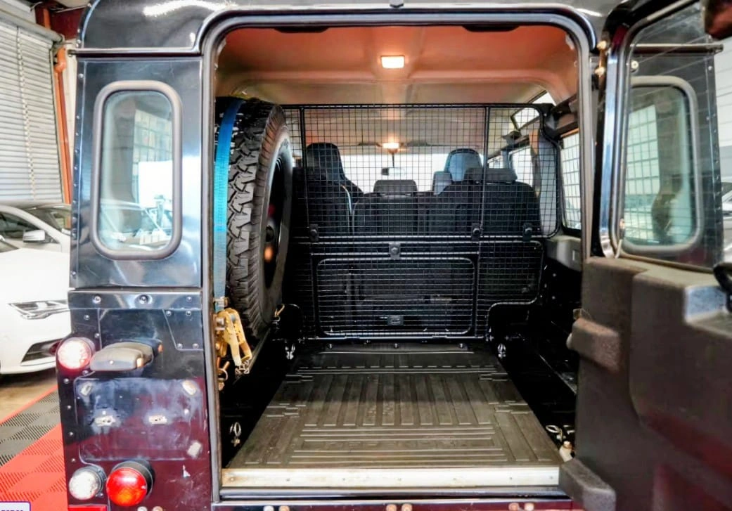 Land Rover Defender 110 TD4 - Imagen 12