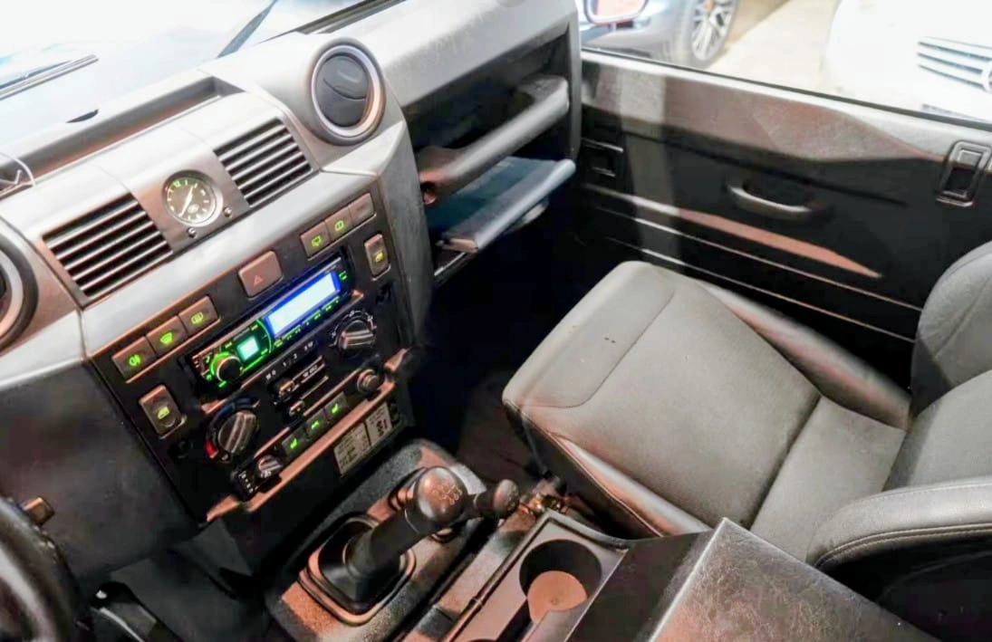 Land Rover Defender 110 TD4 - Imagen 9